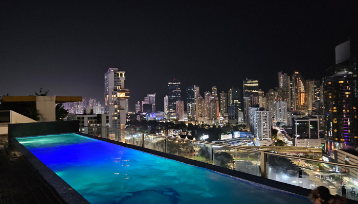 Panamá de noche - skyline nocturno